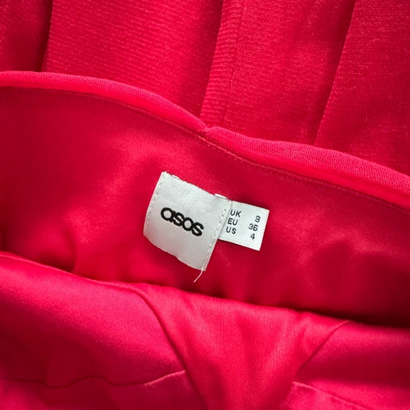 Red heart shaped tube top mini dress - Picture 3 of 3